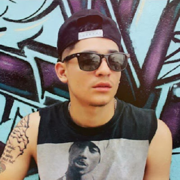 Meet your Posher, Joey - Picture 1 of 1